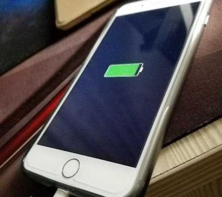 iphone第一次充电要充满吗？苹果新手机要怎么充电