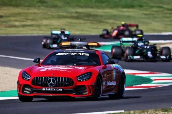 法拉利为什么没有f1安全车？新手开smart安全吗