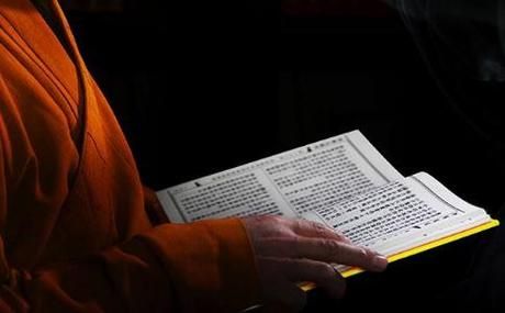学佛入门，初学者应该从哪开始，学什么？荣耀8青春版新手必知