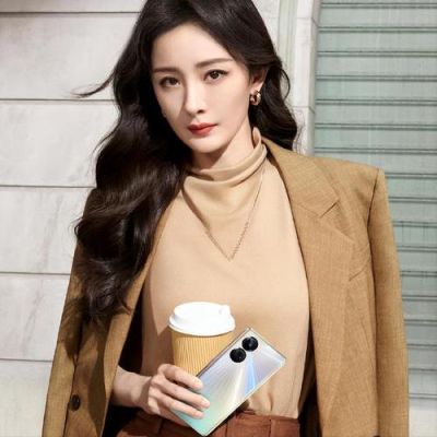 杨幂用的什么手机？杨幂最新手机是什么牌子的