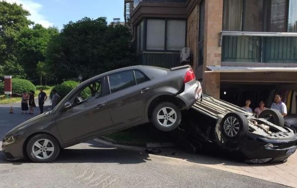 新车为什么容易出事故？新手为什么老撞车
