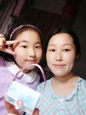 女儿写包给父母怎么写？妈妈社区新手礼包