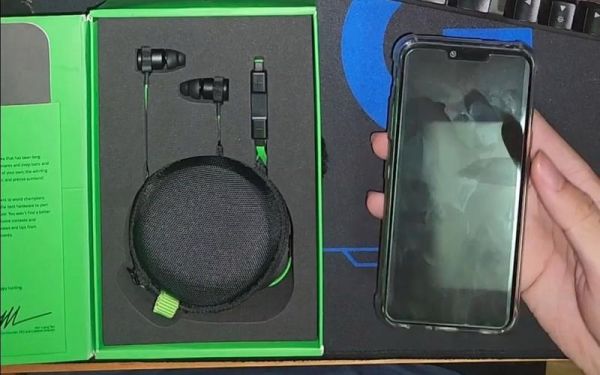 战锤狂鲨v2需要声卡吗？战锤新手包性价比
