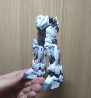 新手请教高达模型金属色手涂的问题？高达新手工具推荐