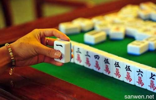 初学者如何学会打麻将？新手学打麻将视频