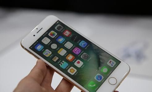 苹果7用了五年后反应慢了？-新手机iphone7卡顿