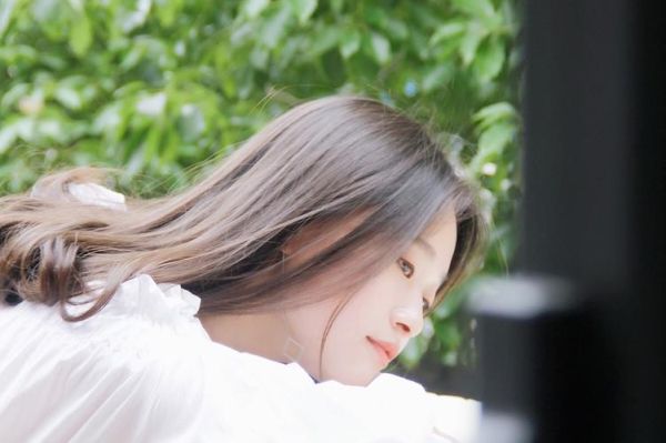 有什么好看的小清新、唯美的女生图片？-小图片清新手机壁纸图片