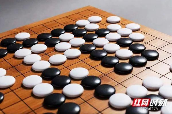 围棋十段到底多可怕？-围棋如何虐新手
