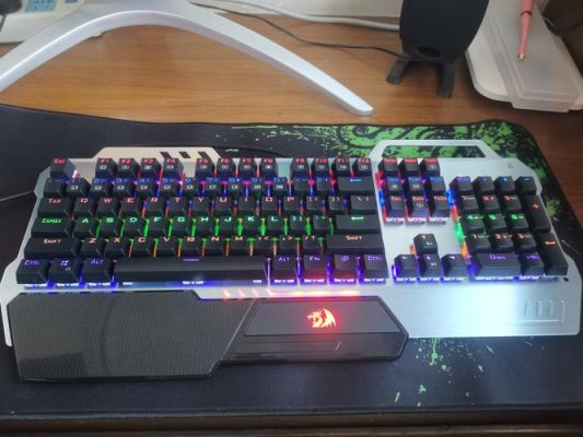守望主播Q叔用的机械键盘是什么轴的？-守望新手键盘