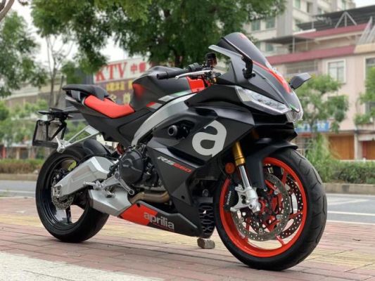 rs660新手能骑吗？-新手 阿普里亚