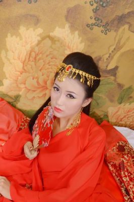 描写两个人般配的成语红颜旧？-完美红颜新手