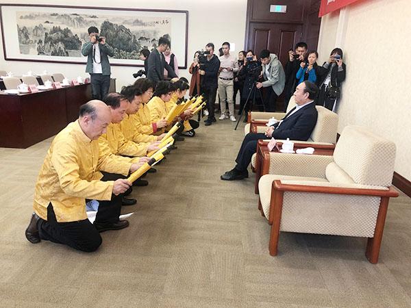 亲传徒弟出师还能拜师吗？-新手镇的敬师堂