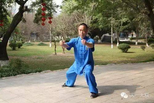 郑冬霞老架一路74式背面口诀？-双云传正式版新手怎么玩