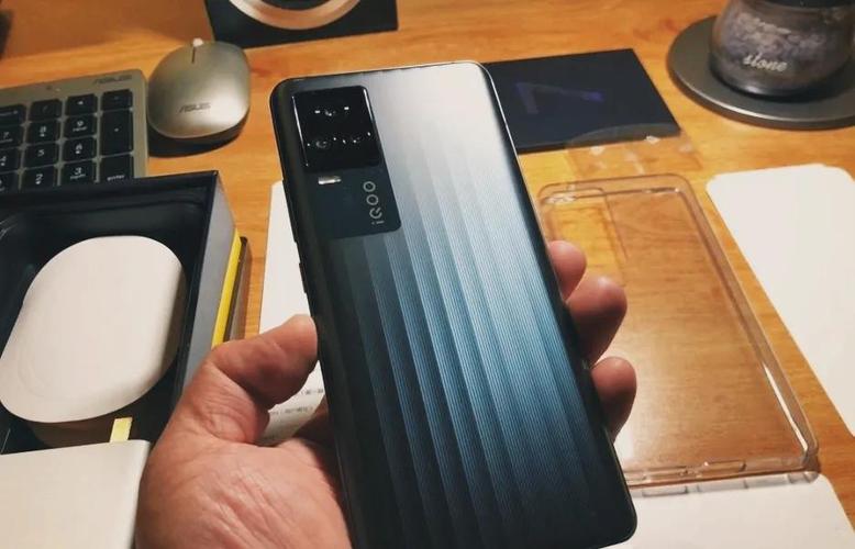 iqoo7刚买就发烫正常吗？-苹果7新手机发烫