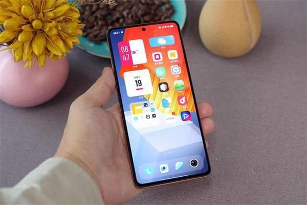 iqoo7刚买就发烫正常吗？-苹果7新手机发烫