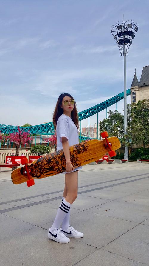 玩长板可以跳舞的那种，是什么类型的，长板分为几种，都适合做什么，新手求赐教？-新手玩dancing