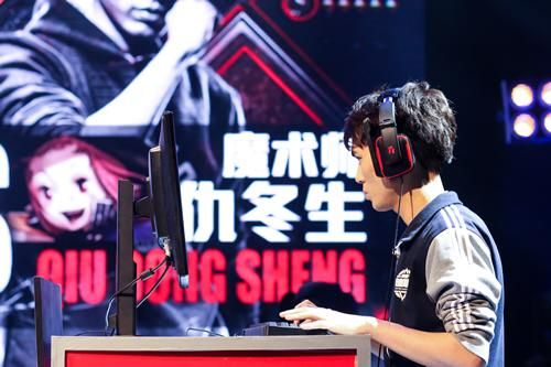 仇东升是玩dnf还是LOL？-dnf仇东升直播间